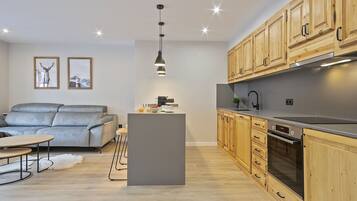 Refrigerador, microondas, horno y lavavajillas