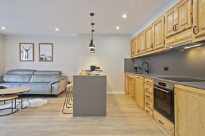 Køleskab, mikrobølgeovn, ovn, opvaskemaskine