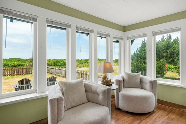 TV - SELAH BY THE SEA - Beachfront! (Seaside)