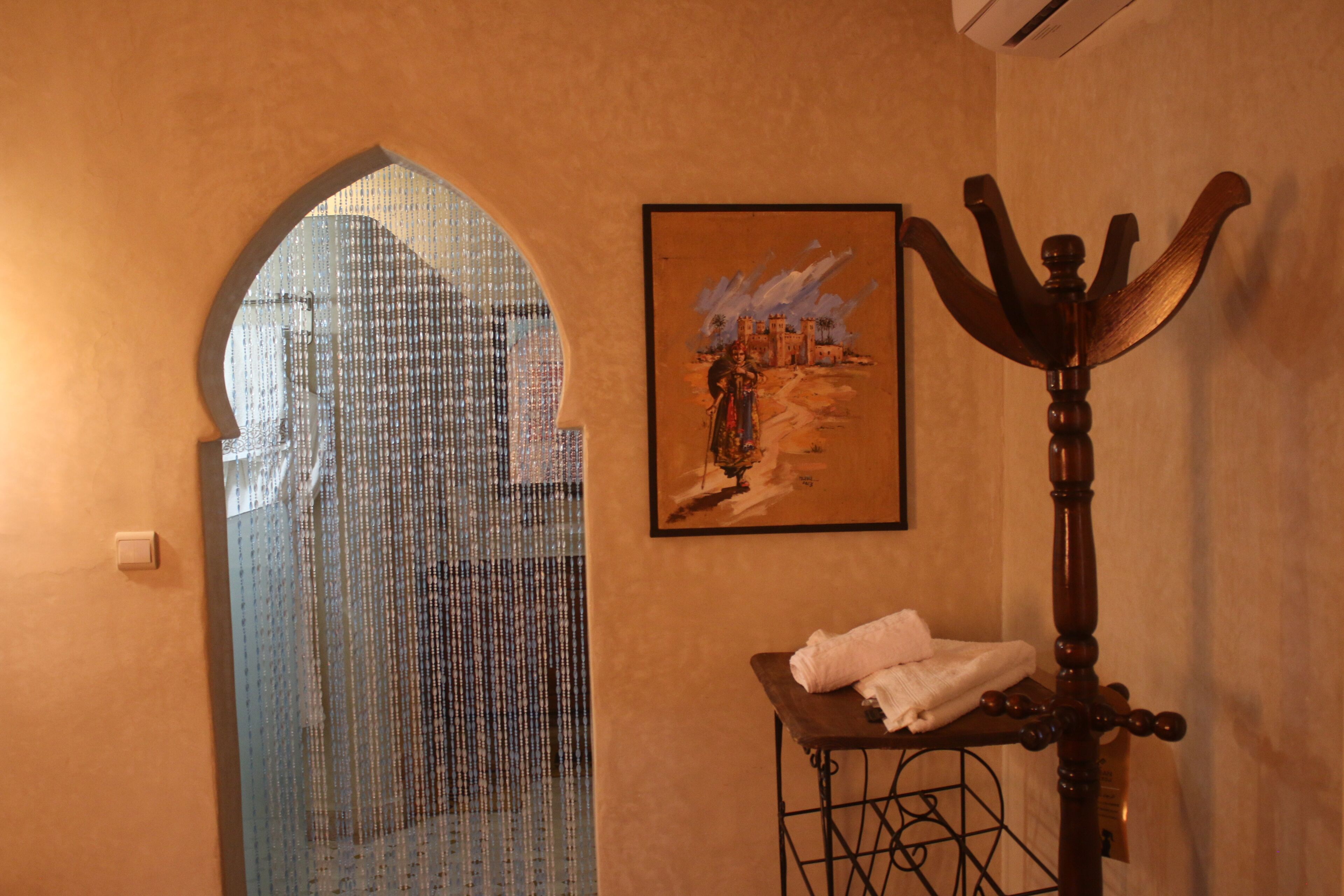 Premium-huone | Kylpyhuone | Hiustenkuivaaja, kylpytakit, tohvelit, bidee