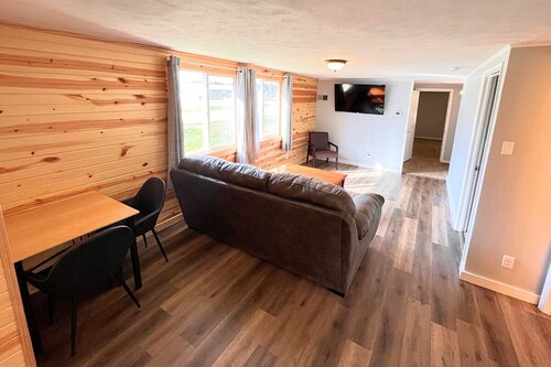 Cozy Sleeping Bear Dunes Cabin