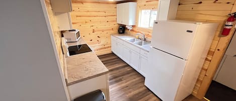 Fridge, microwave, oven, coffee/tea maker