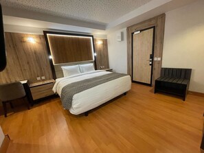 Chambre simple Confort, 1 chambre, non-fumeur | Literie hypoallergénique, coffre-fort, bureau