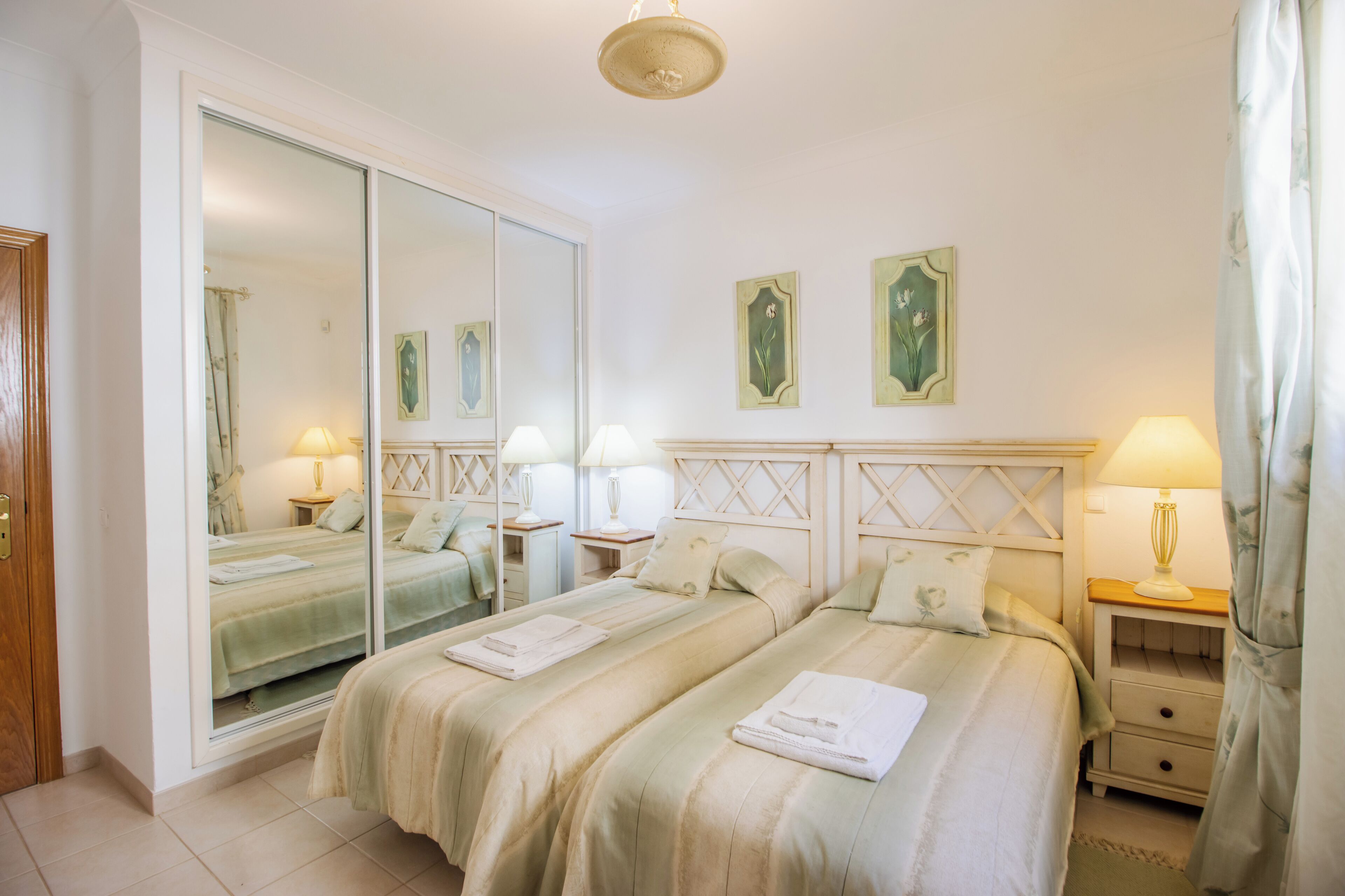 2 dormitorios, wifi gratis, ropa de cama