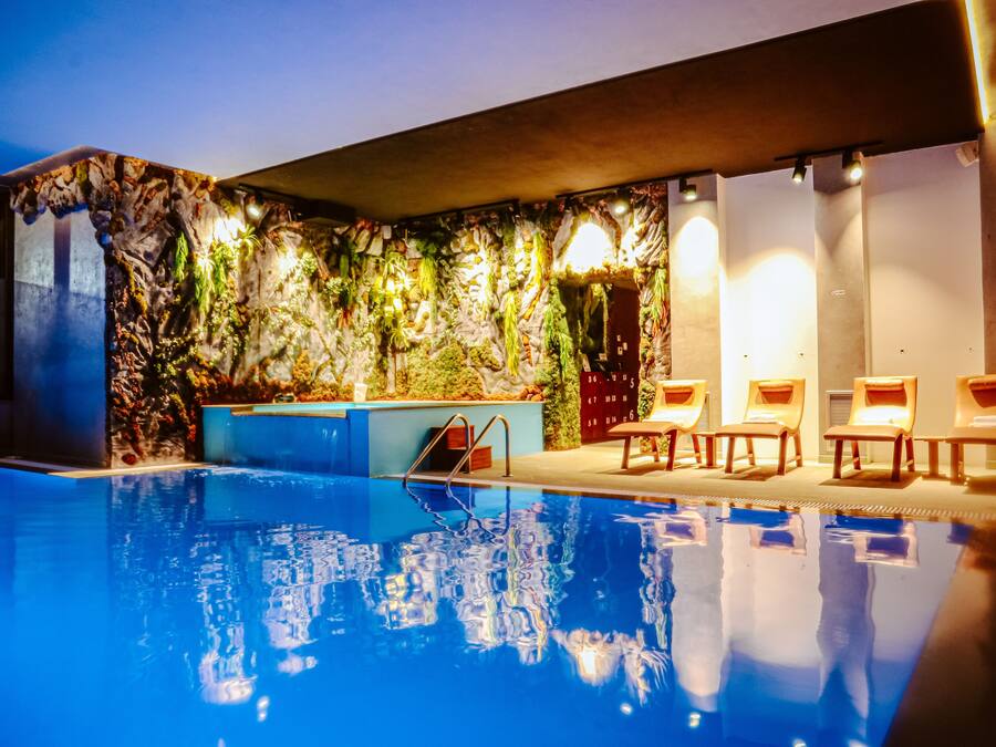Una piscina techada
