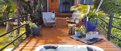 Bain à remous extérieur