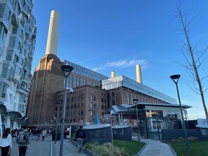 Point of interest - Modern 2 bed apartment, on Battersea Park & Battersea Power Station (London)