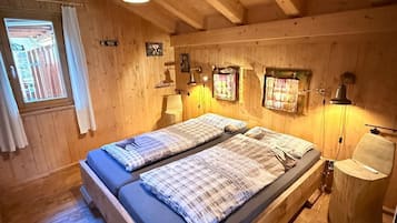 2 bedrooms, desk, free WiFi