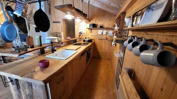 Geladeira, fogão, cooktop, lava-louças