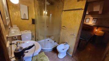 Dusch, hÄrtork, bidé och tvÄl