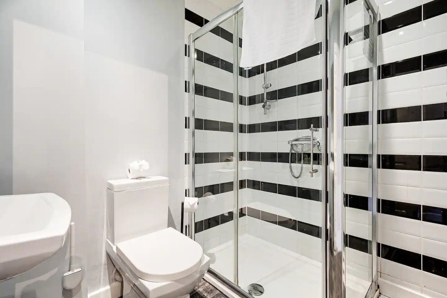 Shower, towels