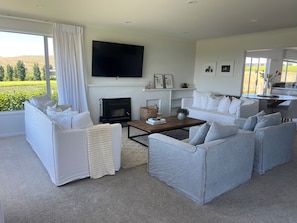 TV connectée, cheminée