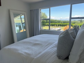 4 chambres, fer et planche à repasser, Wi-Fi, draps fournis