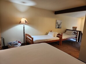 3 bedrooms, iron/ironing board, WiFi