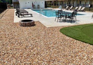 Pool - Potomac Paradise - Water views within short walk to Colonial Beach, VA (Colonial Beach)