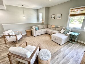 TV - Potomac Paradise - Water views within short walk to Colonial Beach, VA (Colonial Beach)