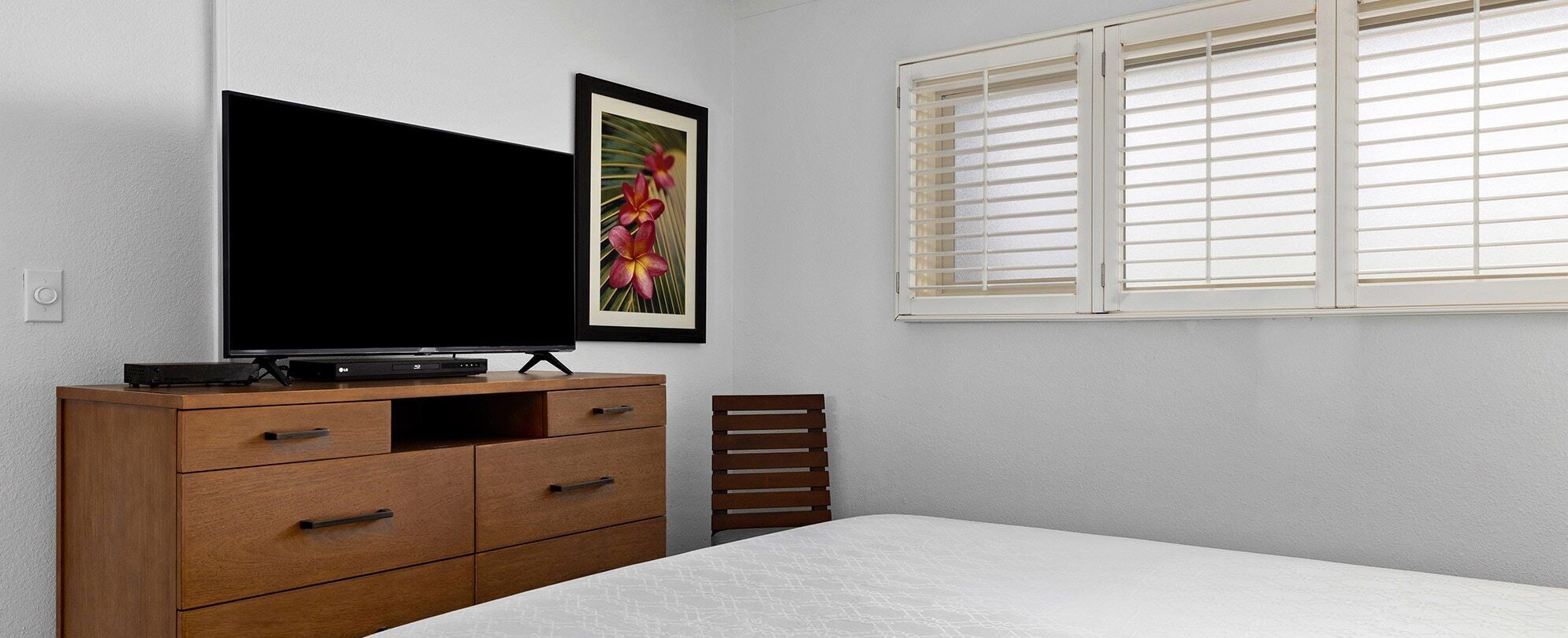 1 bedroom, desk, iron/ironing board, travel crib