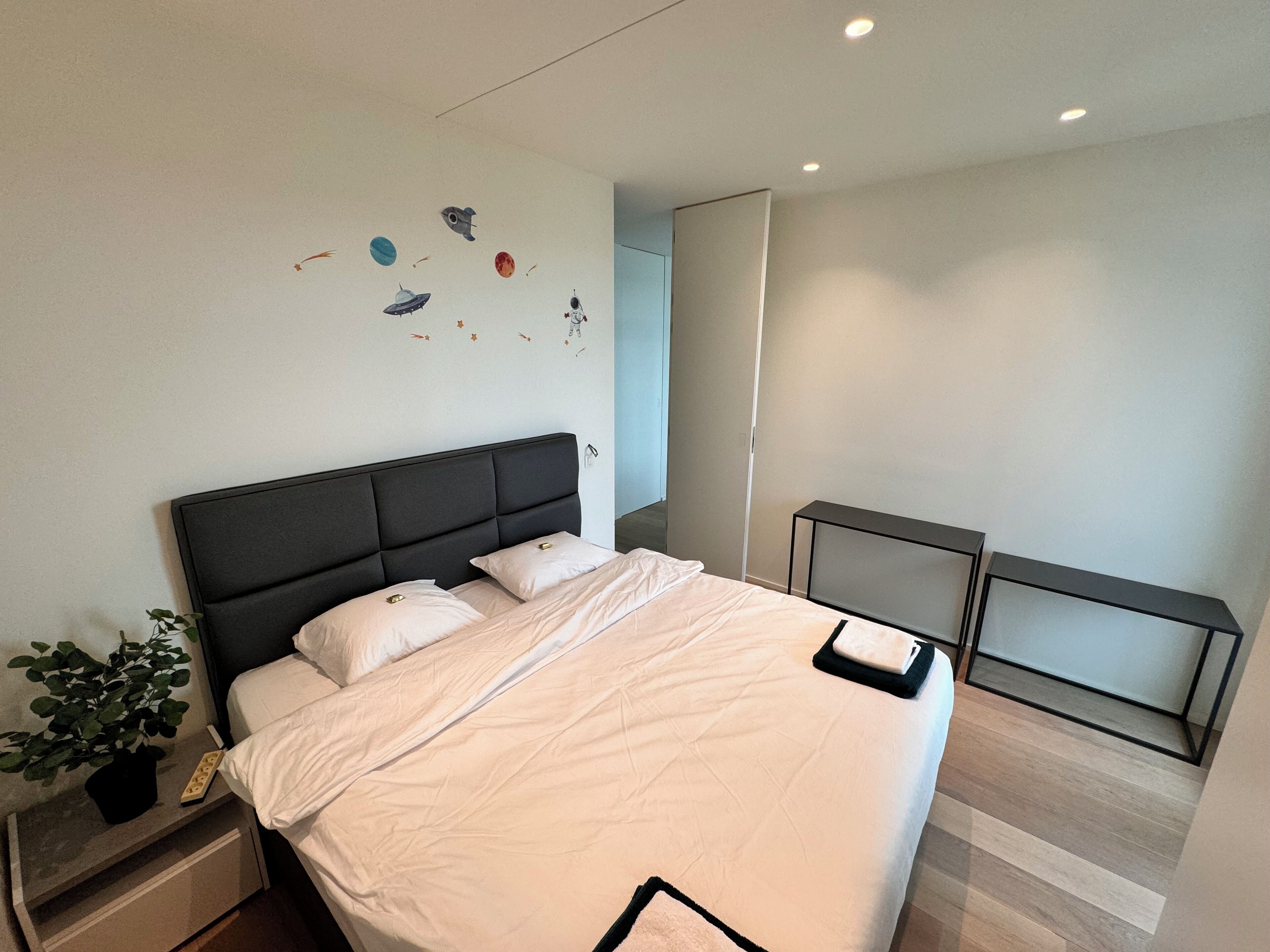 3 bedrooms, iron/ironing board, travel cot, WiFi