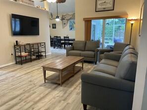 Smart TV - Superb Keys home w/heated pool, jacuzzi, fast wifi & more! (Tavernier)