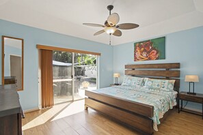 3 bedrooms, desk, iron/ironing board, free WiFi - Superb Keys home w/heated pool, jacuzzi, fast wifi & more! (Tavernier)