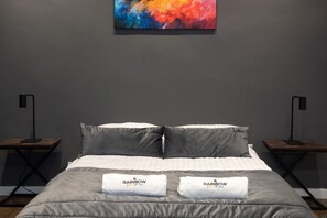 1 habitación, tabla de planchar con plancha, wifi y ropa de cama 