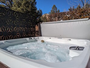Baignoire à remous extérieure