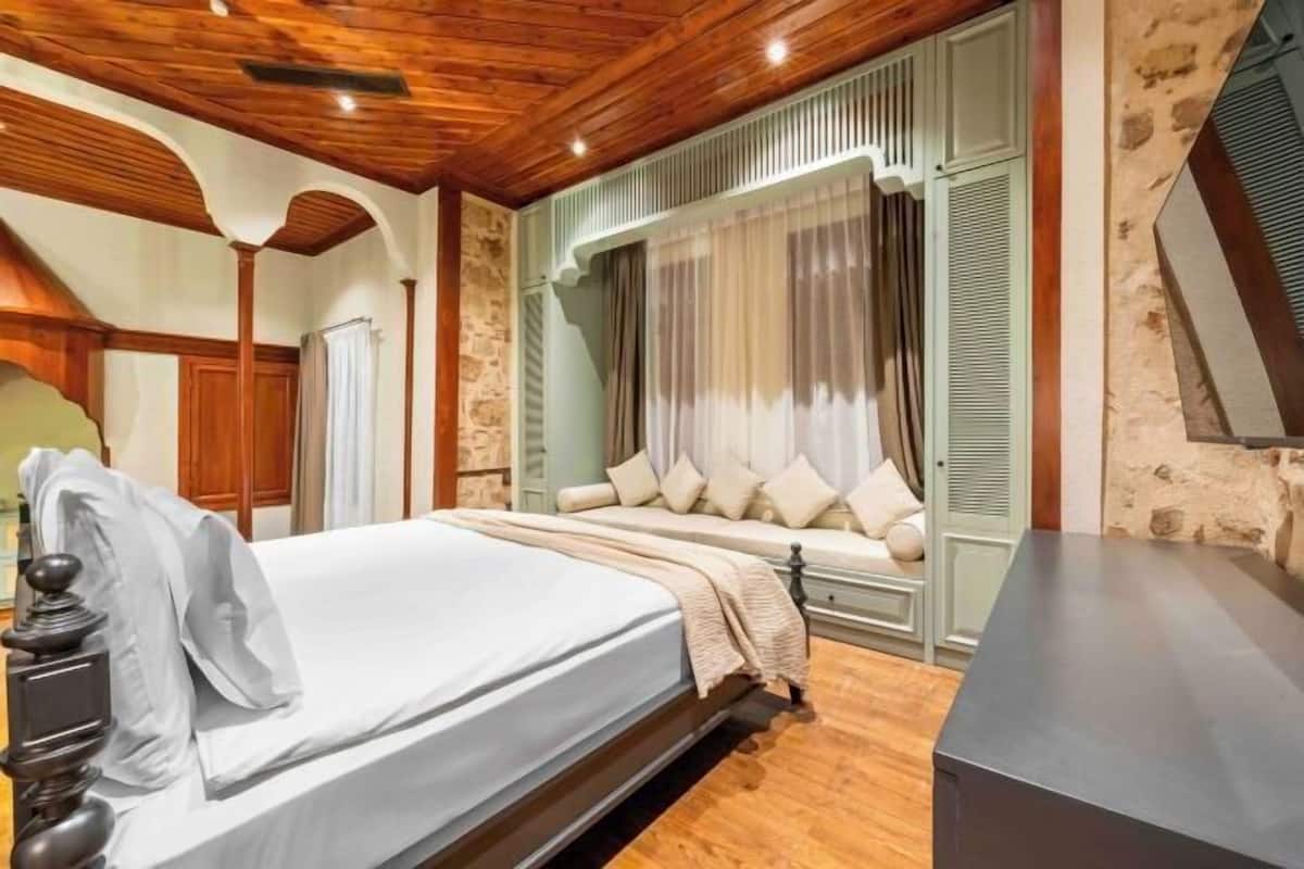 1 Schlafzimmer, hochwertige Bettwaren, Minibar, Zimmersafe