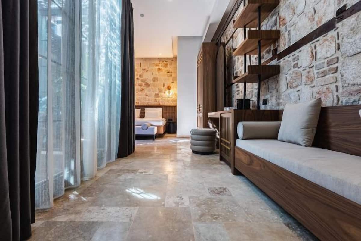 1 Schlafzimmer, hochwertige Bettwaren, Minibar, Zimmersafe
