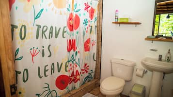 Standard Triple Room, Terrace, Beach View | Bathroom