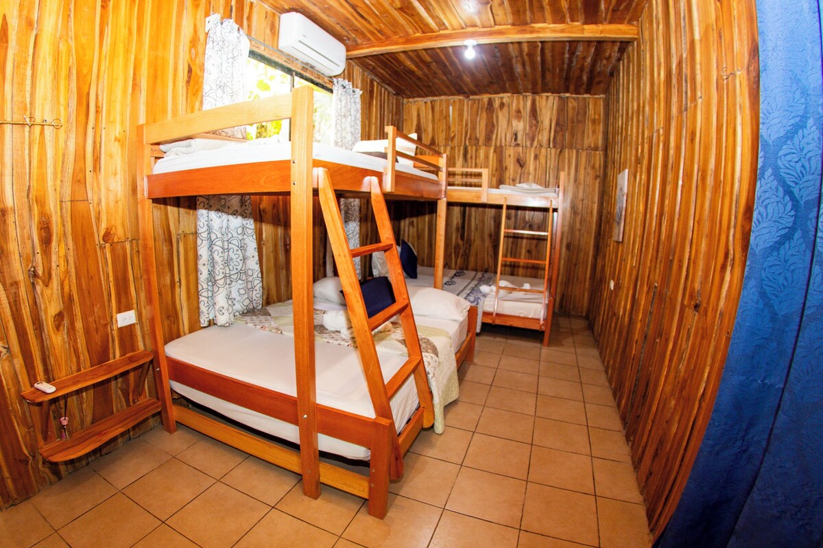 Basic Quadruple Room, Private Bathroom, Garden View | WiFi (free), bed sheets