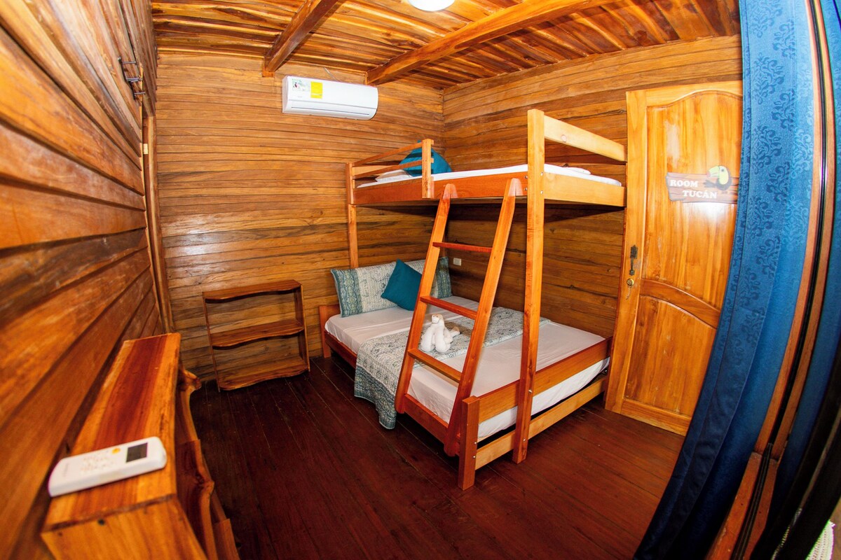 Basic Triple Room, Private Bathroom, Garden View | WiFi (free), bed sheets