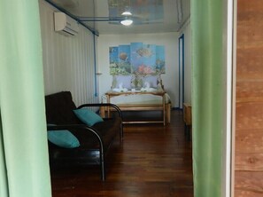 Basic Triple Room | Free WiFi, bed sheets