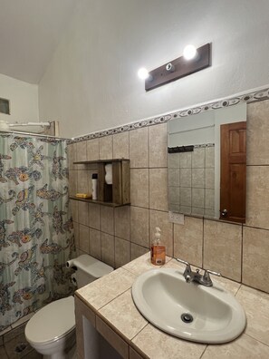 Håndklær, såpe og toalettpapir