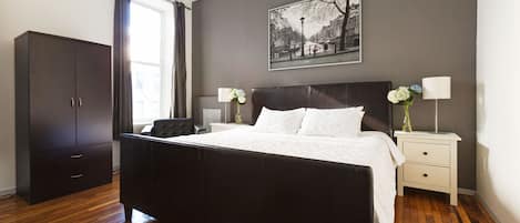 4 slaapkamers, een strijkplank/strijkijzer, wifi, beddengoed