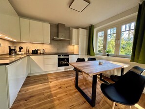 Fridge, microwave, oven, stovetop