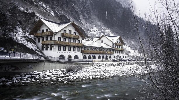 Front of property - Hostel Chillertal (Schwendau)