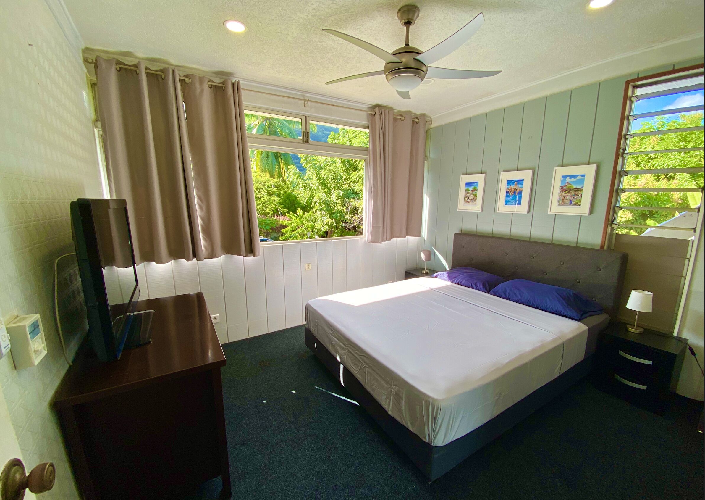 3 chambres, fer et planche à repasser, Wi-Fi, draps fournis