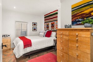 1 bedroom, WiFi, bed sheets - Heart of Santa Fe (Santa Fe)