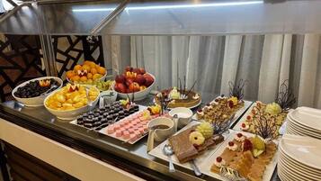 Free daily full breakfast