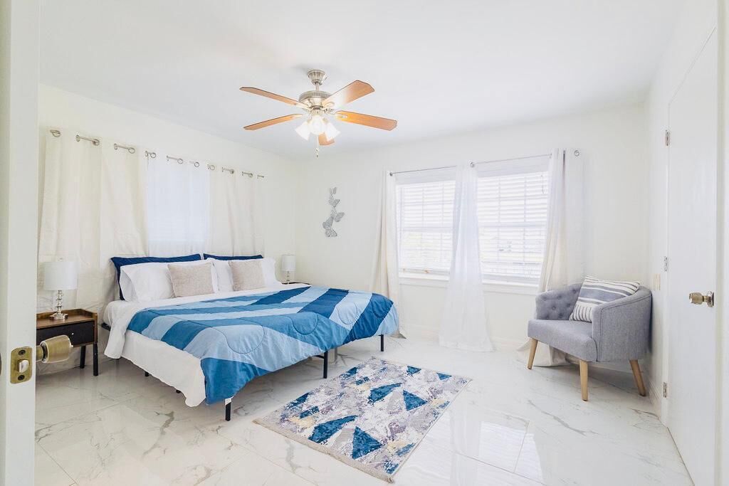 3 bedrooms, iron/ironing board, WiFi, bed sheets