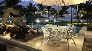 Pool - Beach Front Big House Punta Blanca, pool, jacuzzi, volleyball, pool slide  (Punta Blanca)