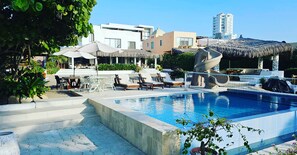 Pool - Beach Front Big House Punta Blanca, pool, jacuzzi, volleyball, pool slide  (Punta Blanca)