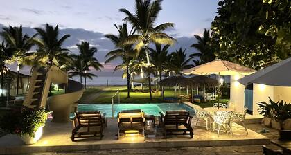 Beach Front Big House Punta Blanca, pool, jacuzzi, volleyball, pool slide