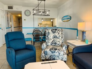 Smart TV, video games - Beautiful 2bd/2ba Condo w/Full Kitchen Close To Everything in Myrtle Beach! (Myrtle Beach)