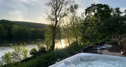 Niman House is a fishermans paradise, river front on the beautiful Juniata River