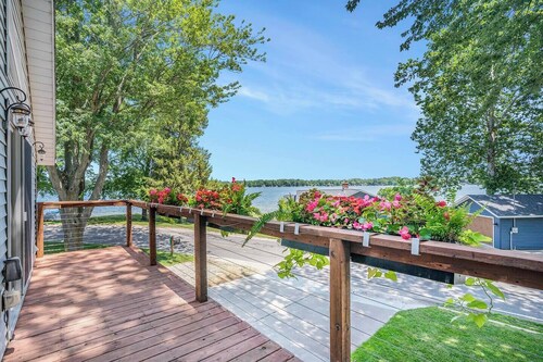 Escape to Hutchins Lake