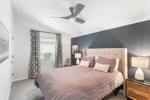 3 slaapkamers, een strijkplank/strijkijzer, wifi, beddengoed