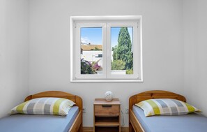 2 bedrooms, free WiFi, bed sheets
