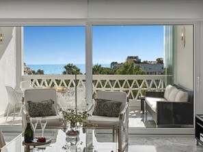 TV - Apartment in Playas del Duque for 4 people| Casa Sevilla 413 (Puerto Banús - Marbella)