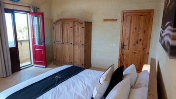 4 camere